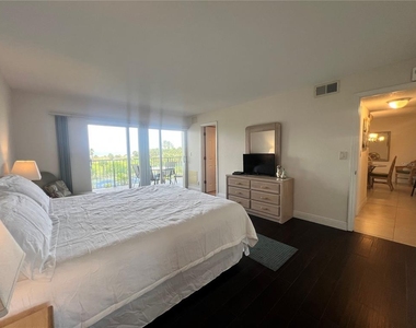 1230 Gulf Boulevard - Photo Thumbnail 13