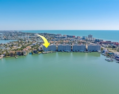 17745 Gulf Boulevard - Photo Thumbnail 1
