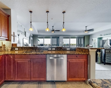17745 Gulf Boulevard - Photo Thumbnail 15