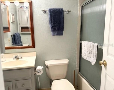 7701 Starkey Road - Photo Thumbnail 6