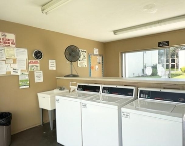 7701 Starkey Road - Photo Thumbnail 13