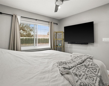 8303 Bardmoor Boulevard - Photo Thumbnail 18