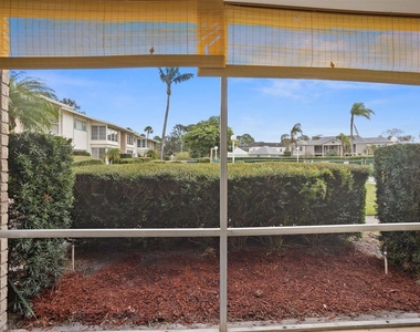 8303 Bardmoor Boulevard - Photo Thumbnail 11