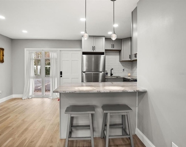 8303 Bardmoor Boulevard - Photo Thumbnail 14