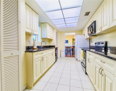 100 Pierce Street - Photo Thumbnail 29