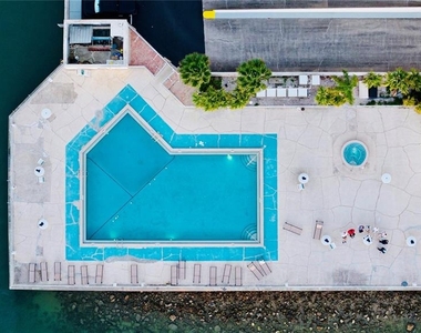 100 Pierce Street - Photo Thumbnail 17