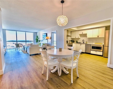 100 Pierce Street - Photo Thumbnail 1