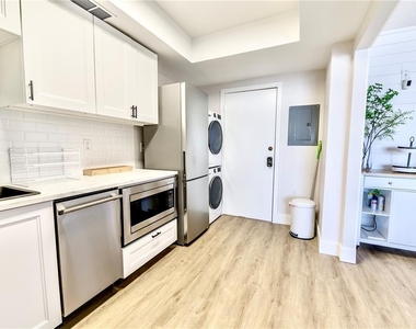 100 Pierce Street - Photo Thumbnail 5