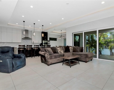 4604 W Lowell Avenue - Photo Thumbnail 13