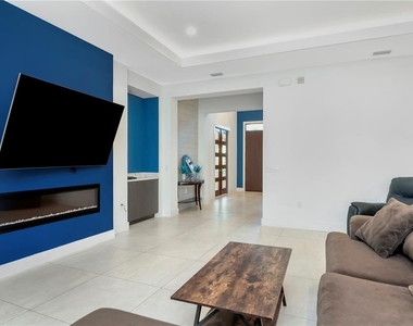 4604 W Lowell Avenue - Photo Thumbnail 16