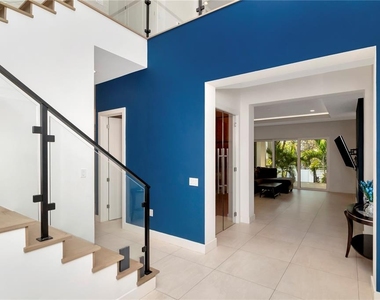 4604 W Lowell Avenue - Photo Thumbnail 8