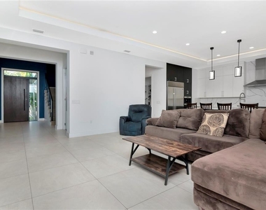 4604 W Lowell Avenue - Photo Thumbnail 15