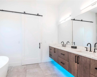 4604 W Lowell Avenue - Photo Thumbnail 37
