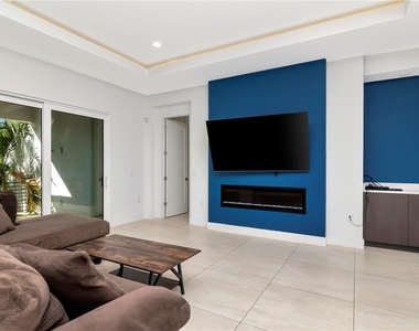 4604 W Lowell Avenue - Photo Thumbnail 17