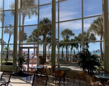 880 Mandalay Avenue - Photo Thumbnail 9