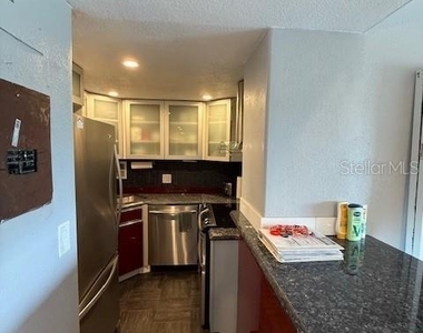 880 Mandalay Avenue - Photo Thumbnail 23