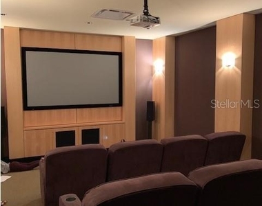 880 Mandalay Avenue - Photo Thumbnail 12