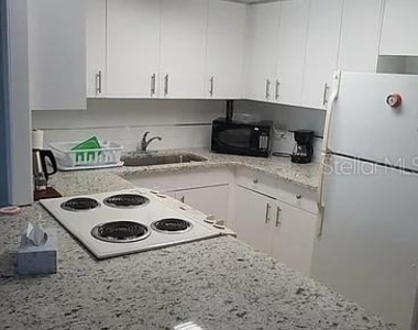 880 Mandalay Avenue - Photo Thumbnail 25