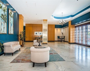 880 Mandalay Avenue - Photo Thumbnail 11