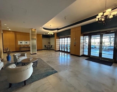 880 Mandalay Avenue - Photo Thumbnail 12