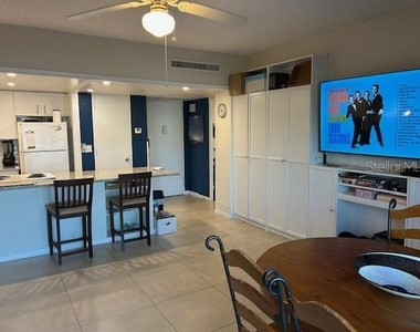 880 Mandalay Avenue - Photo Thumbnail 30