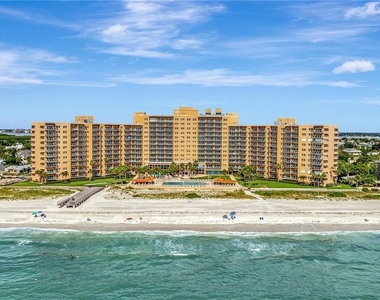880 Mandalay Avenue - Photo Thumbnail 2