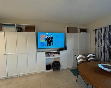 880 Mandalay Avenue - Photo Thumbnail 28