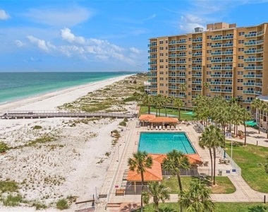 880 Mandalay Avenue - Photo Thumbnail 3