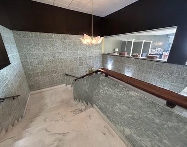 880 Mandalay Avenue - Photo Thumbnail 14