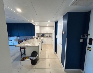 880 Mandalay Avenue - Photo Thumbnail 21
