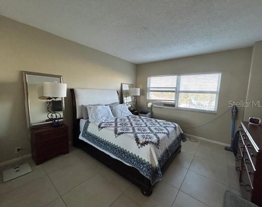 880 Mandalay Avenue - Photo Thumbnail 33