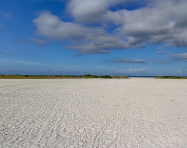 1270 Gulf Boulevard - Photo Thumbnail 36