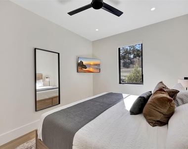341 Albert Street - Photo Thumbnail 42