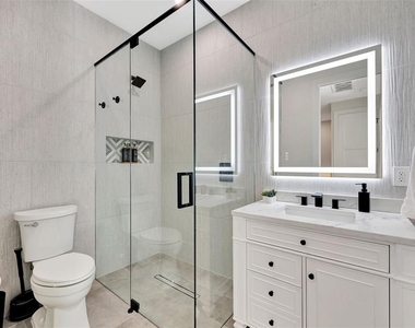 341 Albert Street - Photo Thumbnail 36