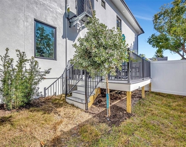 341 Albert Street - Photo Thumbnail 47