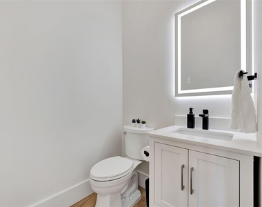 341 Albert Street - Photo Thumbnail 43