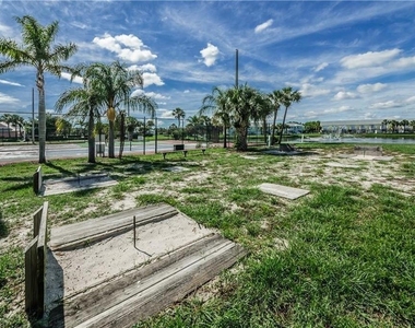 5004 Starfish Drive Se - Photo Thumbnail 37
