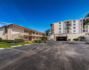 6051 Sun Boulevard - Photo Thumbnail 2