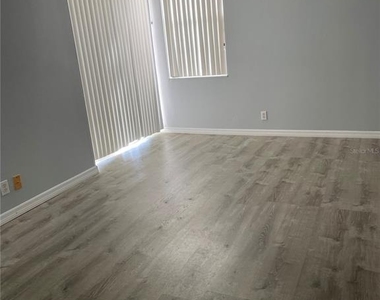 6051 Sun Boulevard - Photo Thumbnail 8