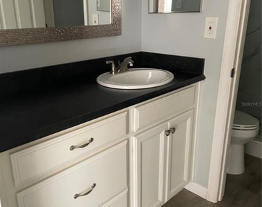 6051 Sun Boulevard - Photo Thumbnail 7