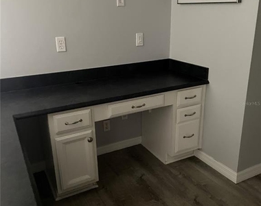 6051 Sun Boulevard - Photo Thumbnail 5