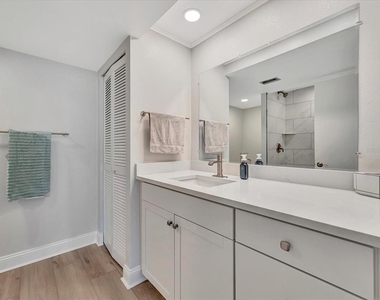 1430 Gulf Boulevard - Photo Thumbnail 23