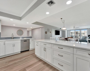 1430 Gulf Boulevard - Photo Thumbnail 9