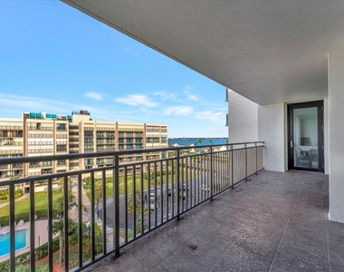 1430 Gulf Boulevard - Photo Thumbnail 16