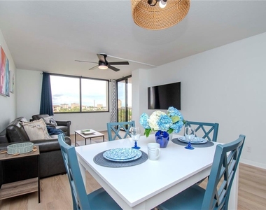 6361 Bahia Del Mar Boulevard - Photo Thumbnail 8
