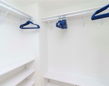 6361 Bahia Del Mar Boulevard - Photo Thumbnail 17