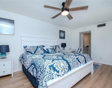 6361 Bahia Del Mar Boulevard - Photo Thumbnail 13