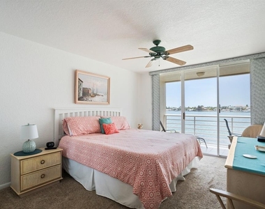 6093 Bahia Del Mar Circle - Photo Thumbnail 18