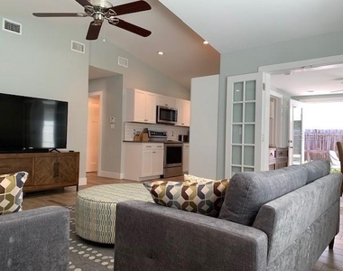 1275 Wooddell Drive - Photo Thumbnail 11