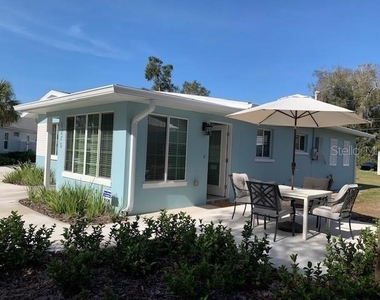 1275 Wooddell Drive - Photo Thumbnail 5